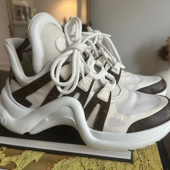 靴 LOUIS VUITTON ARCHILIGHT SNEAKER 35 1/2 WMNS) LOUIS VUITTON Archlight 1.0 Sneakers 'Grey Beige' 1A9RTH